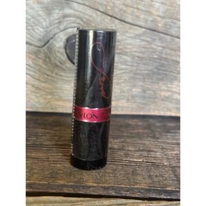 Revlon Super Lustrous Lipstick Creme - 745 Love is On - NEW – Hydrating Long-L